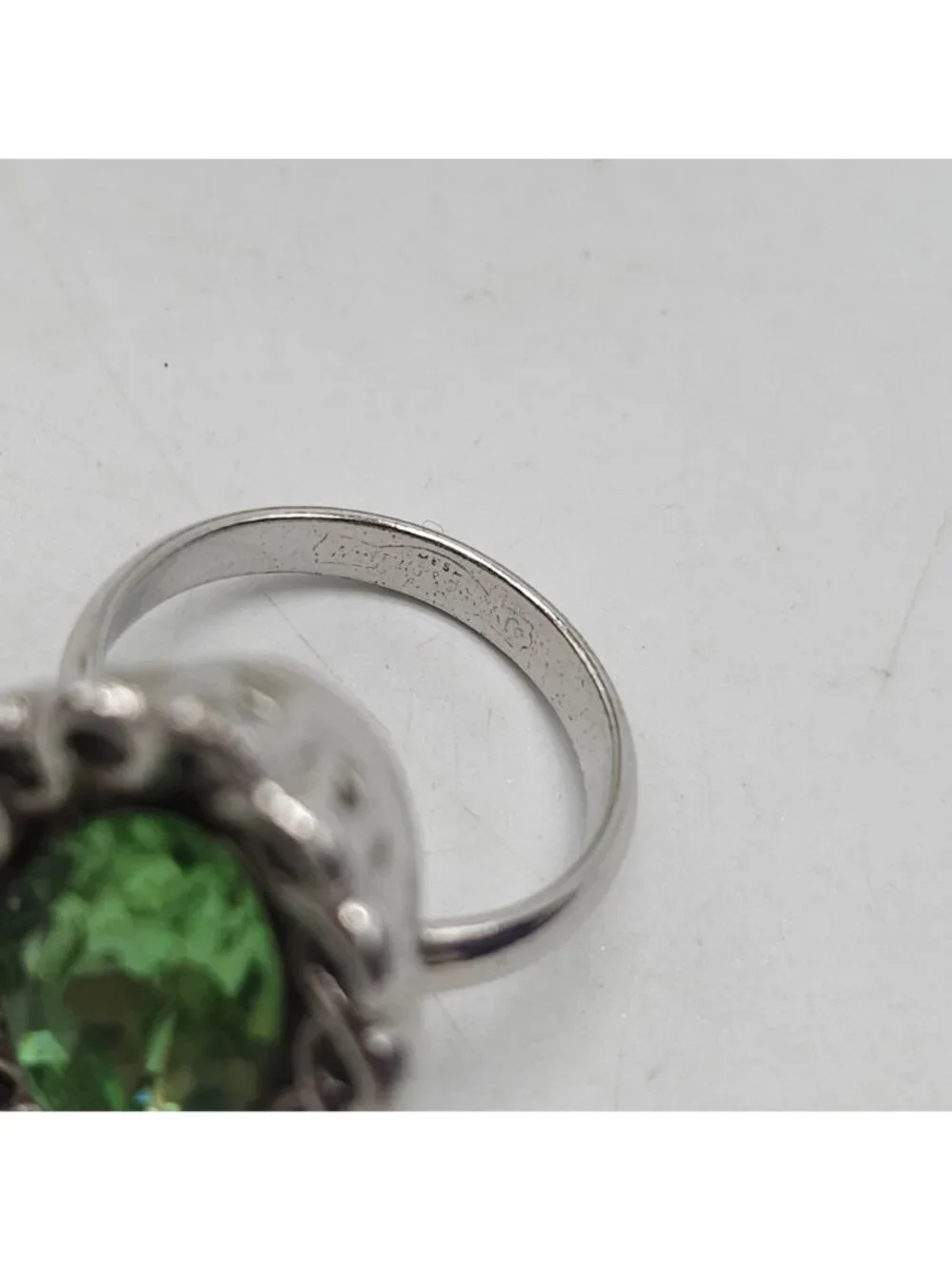 Whiting And Davis Green Faceted Glass Stone Silver Tone Cocktail Ring 6.5